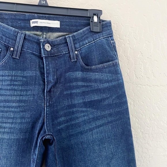 Levi Mid Rise‎ Blue Skinny Denim Jeans - Picture 2 of 9